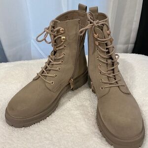 Fashionable Platform ankle combat boots